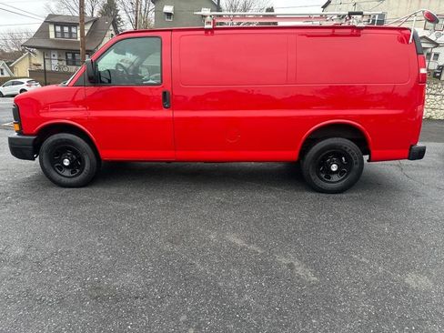 Used 2015 Chevrolet Express 2500 RWD image 39