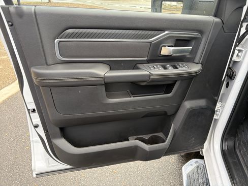 Used 2025 RAM 2500 Big Horn AWD/4WD image 12