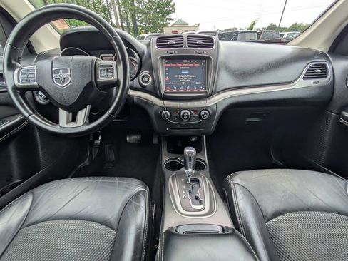Used 2019 Dodge Journey Crossroad FWD image 13