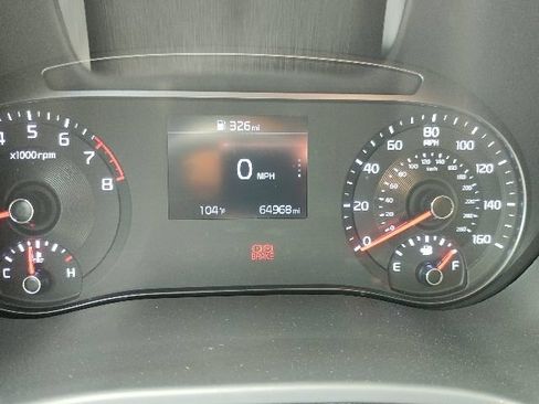 Used 2020 Kia Soul LX FWD image 2