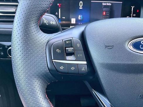 Used 2025 Ford Explorer ST-Line w/ Premium Package image 11