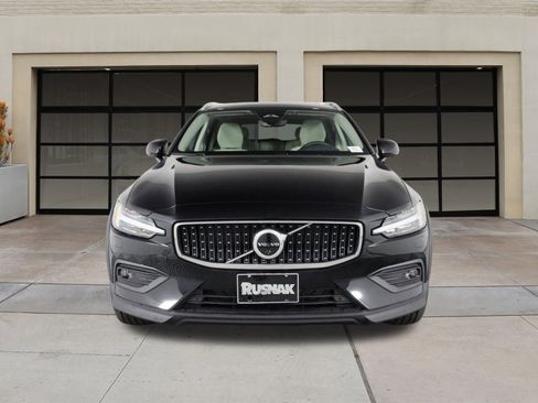 New 2026 Volvo V60 B5 Cross Country Plus w/ Climate Package image 2