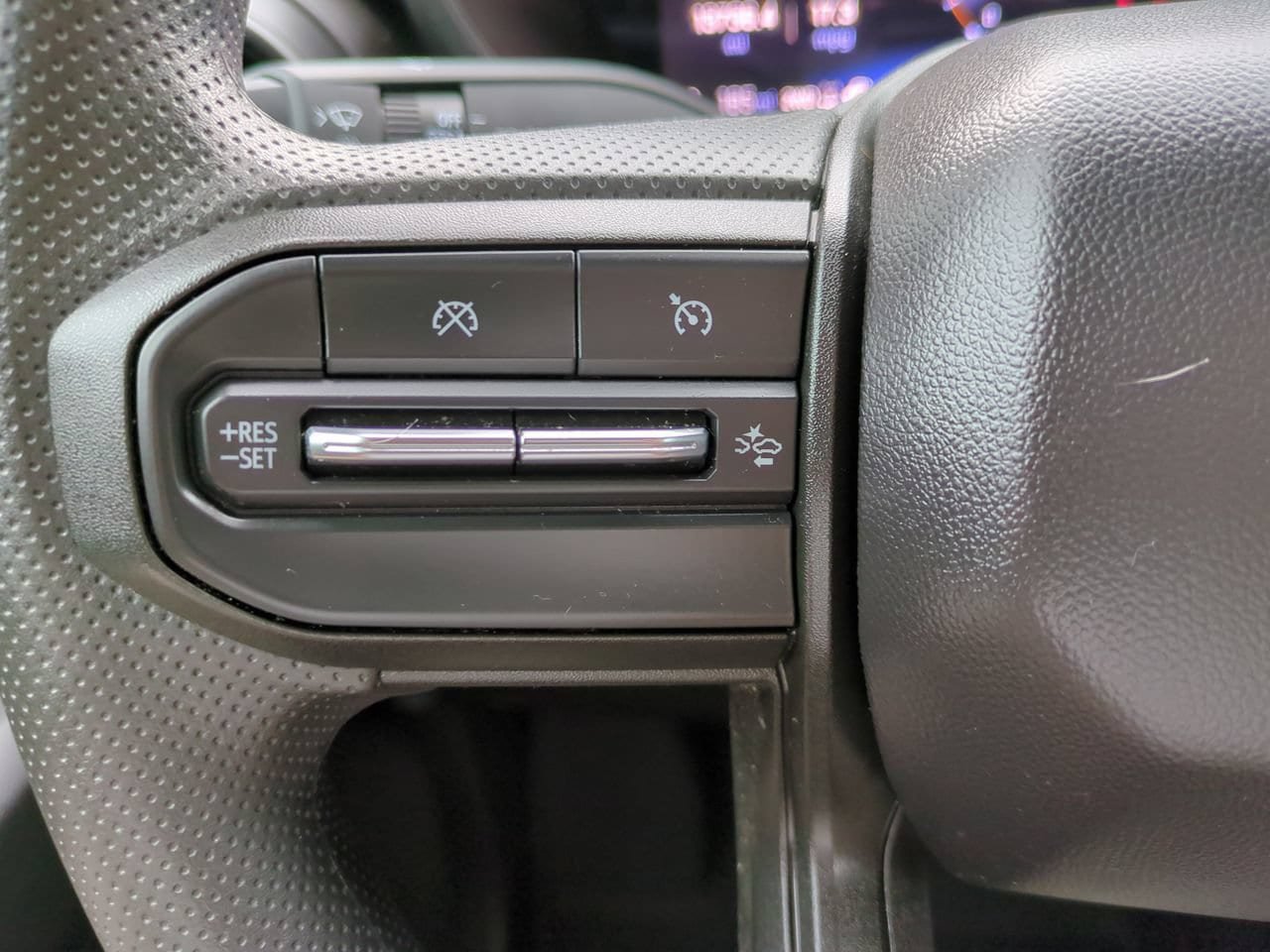 Used 2025 Chevrolet Colorado Trail Boss AWD/4WD image 23