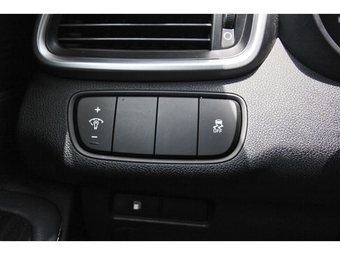 Used 2020 Kia Sorento FWD V6 image 22