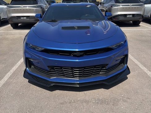 Used 2020 Chevrolet Camaro SS image 2