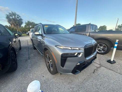 Used 2026 BMW X7 xDrive40i w/ M Sport Package AWD/4WD image 1