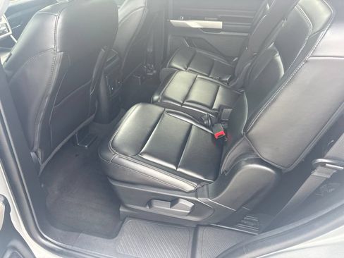 Used 2023 Ford Explorer XLT w/ Equipment Group 202A AWD/4WD image 11