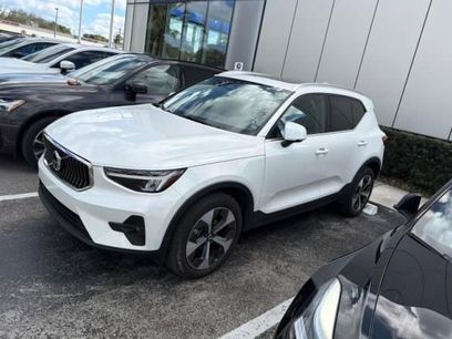 Used 2023 Volvo XC40 B5 Plus w/ Climate Package