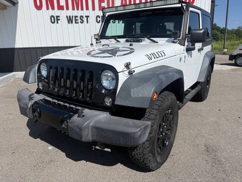 Used 2015 Jeep Wrangler Sport AWD/4WD image 2