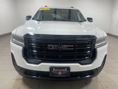 Used 2022 GMC Acadia SLE image 2