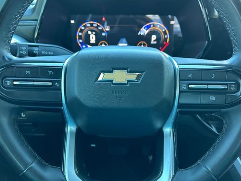 Used 2024 Chevrolet Colorado LT w/ LT Convenience Package II image 10