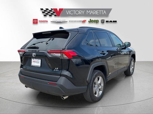 Used 2025 Toyota RAV4 LE AWD/4WD image 5