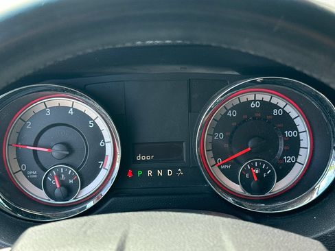 Used 2016 Dodge Grand Caravan SXT w/ UConnect Hands-Free Group FWD image 20