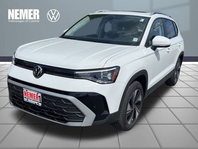 New 2025 Volkswagen Taos SE