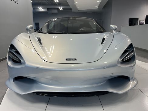 Used 2026 McLaren 750S Spider image 17