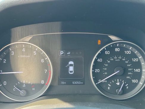 Used 2018 Hyundai Elantra SEL w/ Cargo Package FWD image 17