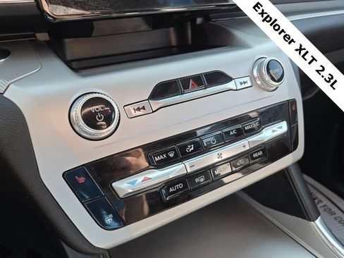 Used 2022 Ford Explorer XLT w/ Equipment Group 202A image 21