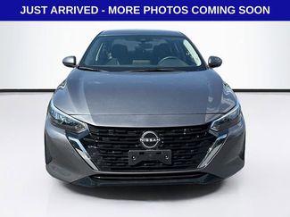 Used 2025 Nissan Sentra SV FWD video 2