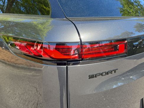 New 2025 Land Rover Range Rover Sport Dynamic SE image 35