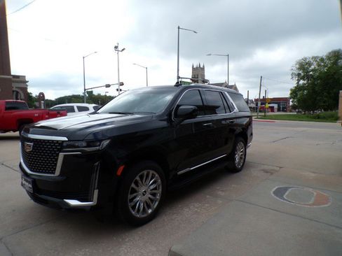 Used 2021 Cadillac Escalade Premium Luxury w/ Driver Assist Tech Package image 2