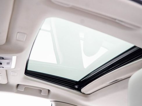 Used 2024 Lexus ES 350 w/ Premium Package image 43