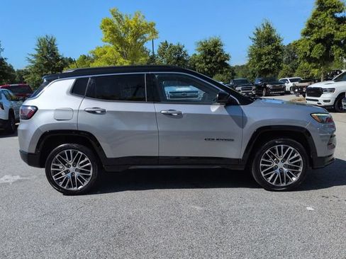 Used 2023 Jeep Compass Limited w/ Elite Group AWD/4WD image 3