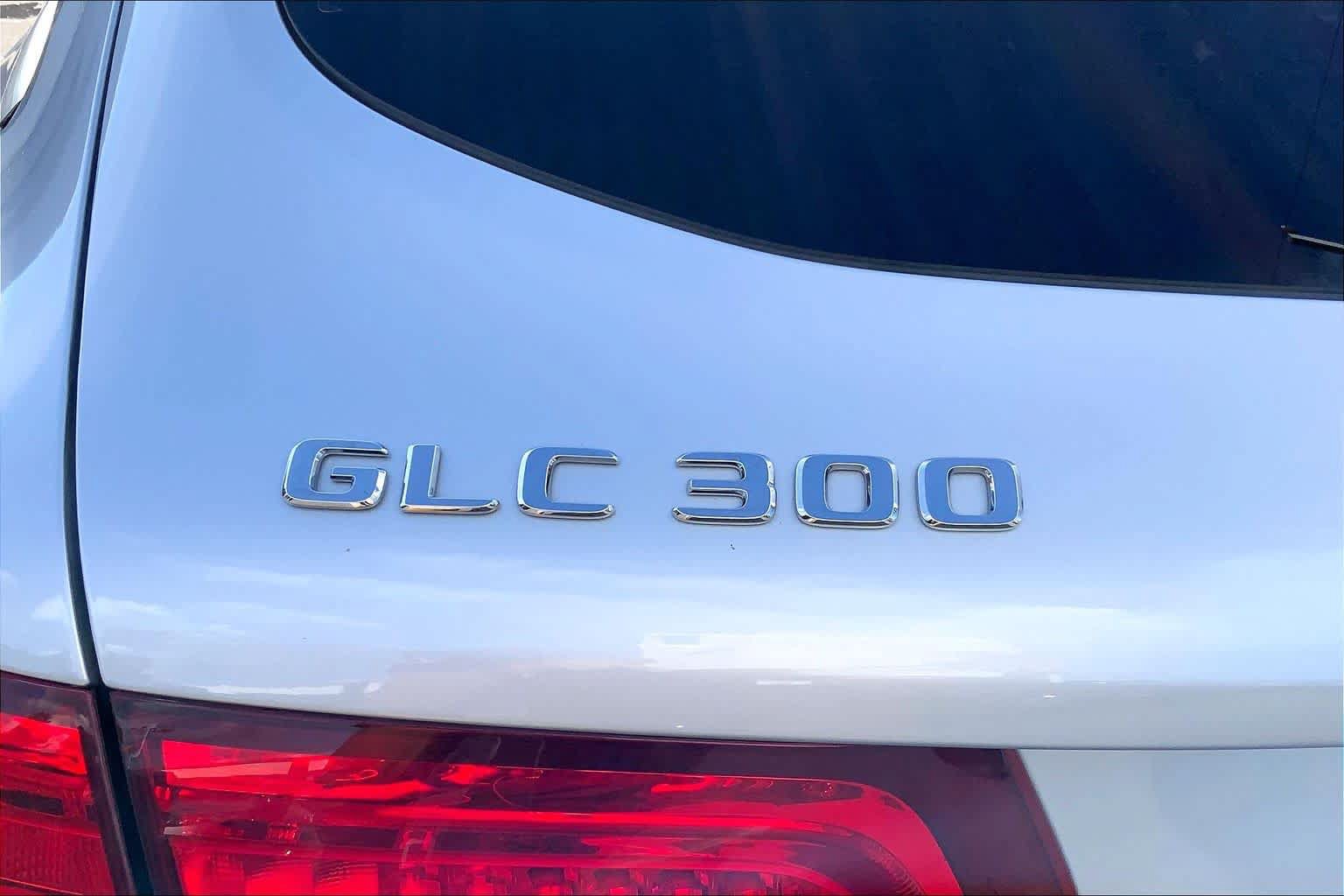 Used 2019 Mercedes-Benz GLC 300 4MATIC image 32