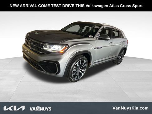 Used 2023 Volkswagen Atlas Cross Sport SEL Premium R-Line image 3
