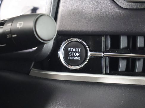 Used 2024 Mitsubishi Outlander ES image 24