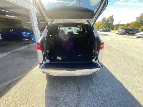 Used 2023 BMW X5 sDrive40i w/ Premium Package image 24