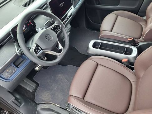 New 2025 Volkswagen ID. Buzz Pro S RWD image 17