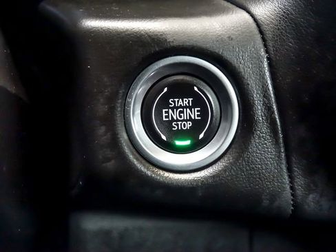 Certified 2023 GMC Yukon XL SLT w/ SLT Luxury Package image 22