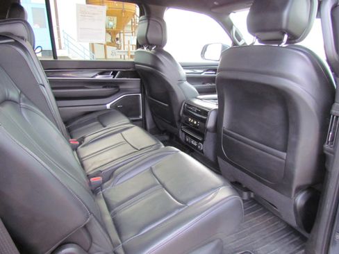 Used 2022 Jeep Wagoneer Series I image 26