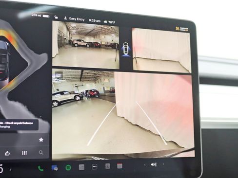 Used 2024 Tesla Model Y Long Range image 17