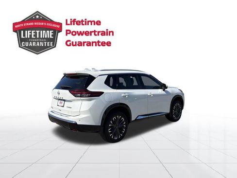 Certified 2025 Nissan Rogue Platinum w/ Tech Package FWD image 7
