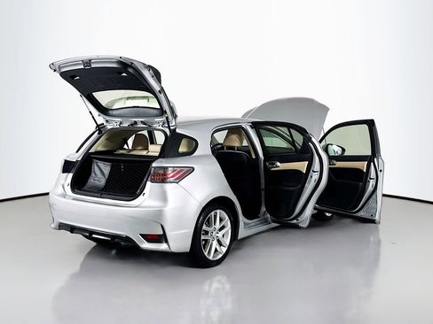 Used 2016 Lexus CT 200h w/ Seat Comfort Package FWD image 25