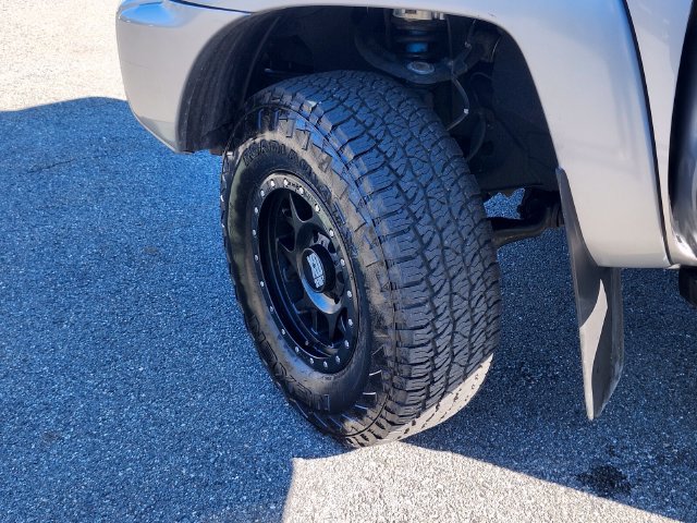 Used 2015 Toyota Tacoma 4x4 Double Cab w/ TRD Sport Package image 30