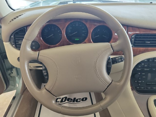 Used 2000 Jaguar XJ8 RWD image 21