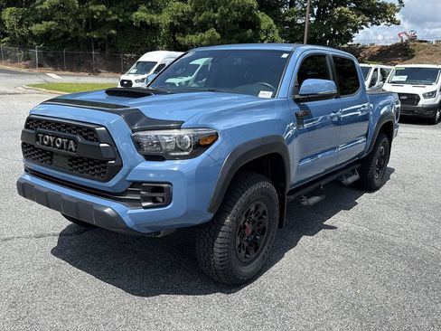 Used 2018 Toyota Tacoma TRD Pro AWD/4WD image 3