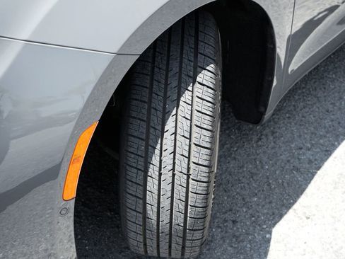 Used 2022 Chrysler Pacifica Limited w/ S Appearance Package FWD image 46