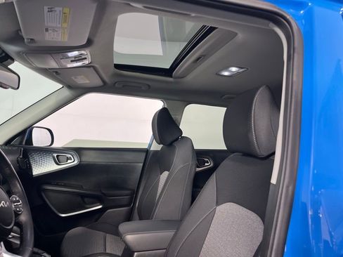 Used 2024 Kia Soul EX image 23