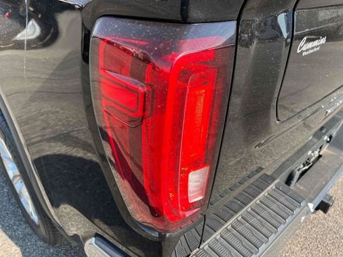 Used 2019 GMC Sierra 1500 SLT w/ SLT Premium Plus Package RWD image 11