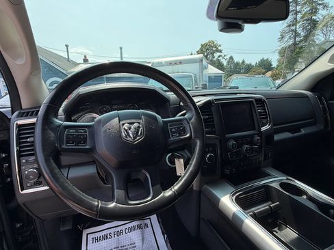 Used 2018 RAM 2500 Big Horn w/ Sport Appearance Group AWD/4WD image 14