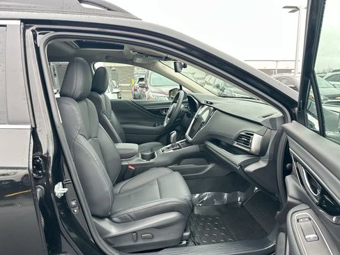 Certified 2025 Subaru Outback Limited image 27