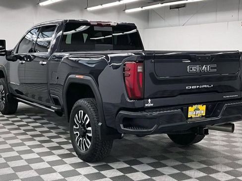 Used 2025 GMC Sierra 2500 Denali Ultimate w/ Max Trailering Package AWD/4WD image 3