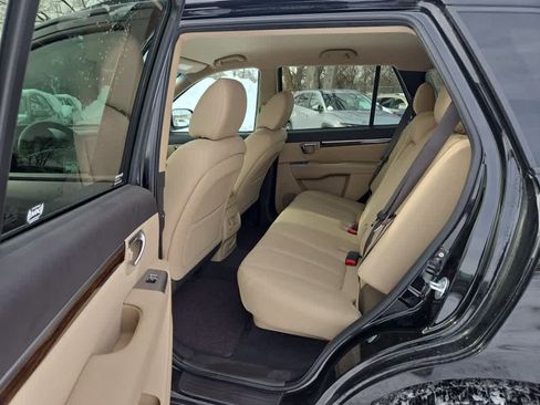 Used 2011 Hyundai Santa Fe GLS image 9