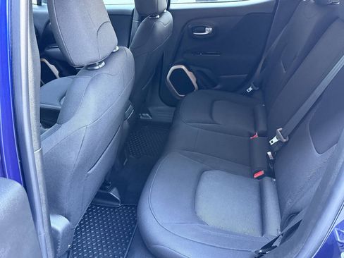 Used 2017 Jeep Renegade Latitude w/ Cold Weather Group AWD/4WD image 17