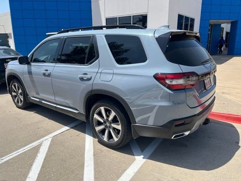 Used 2025 Honda Pilot Touring image 14