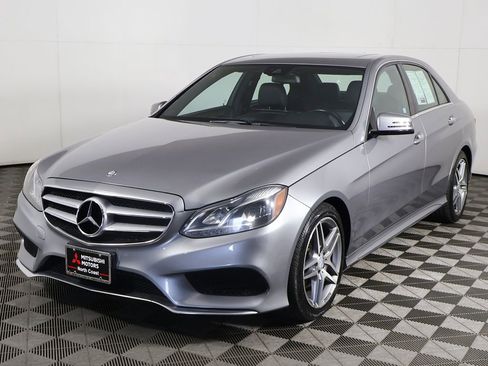 Used 2014 Mercedes-Benz E 350 4MATIC Sedan w/ Premium 1 Package image 9