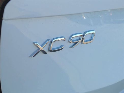 New 2026 Volvo XC90 B6 Ultra w/ Protection Package Premier image 5